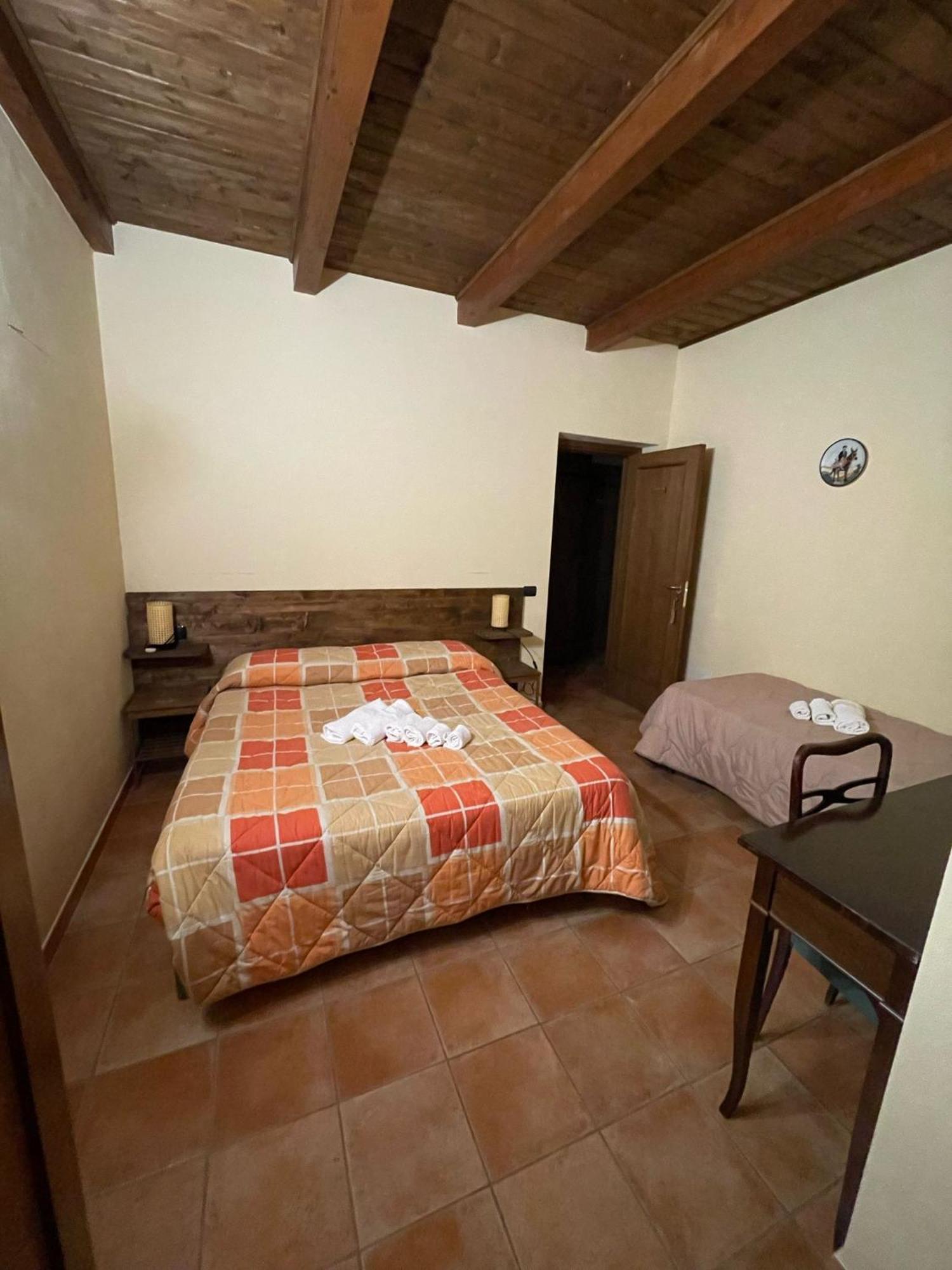 La Locanda Del Poeta Acri Kültér fotó