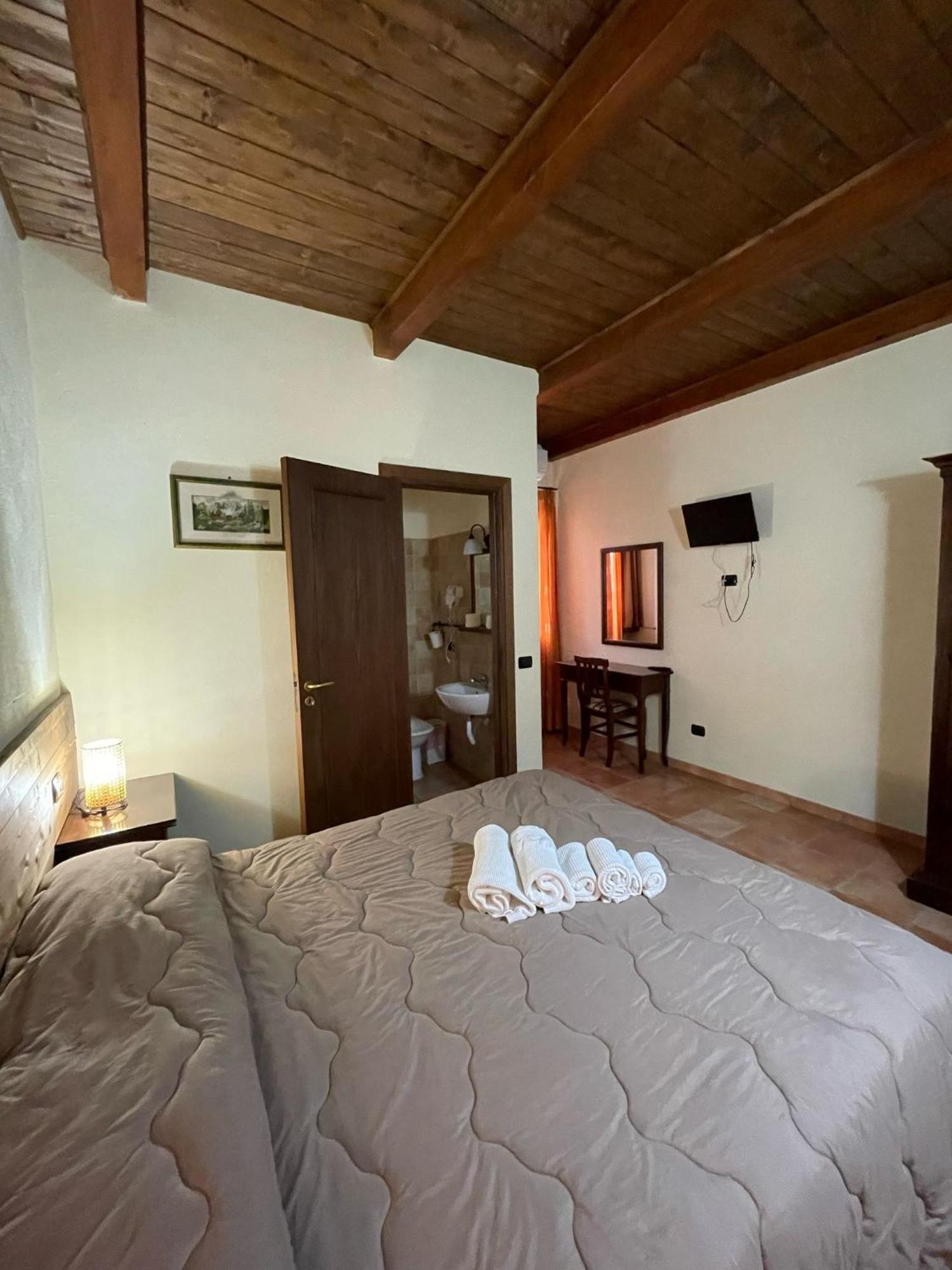 La Locanda Del Poeta Acri Kültér fotó