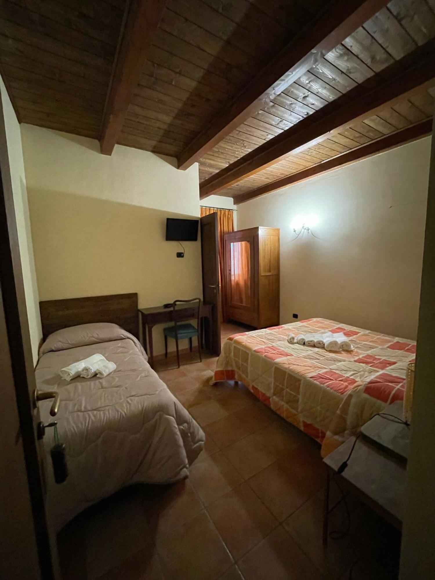 La Locanda Del Poeta Acri Kültér fotó